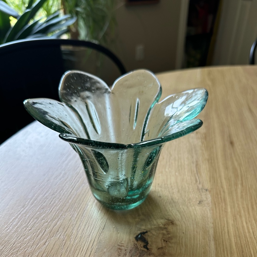 Hand blown glass tulip vase
